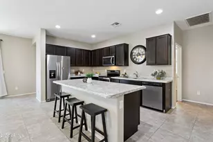 21915 N 181st Ave, Surprise, AZ 85387 - Photo 9