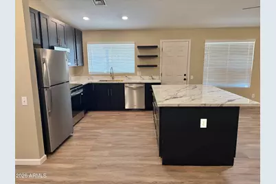 7925 W Dreyfus Drive, Peoria, AZ 85381 - Photo 3
