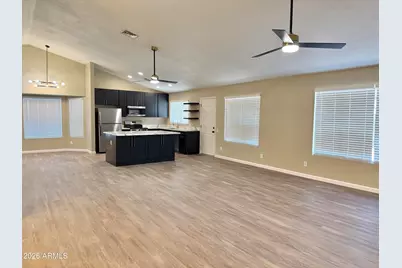 7925 W Dreyfus Drive, Peoria, AZ 85381 - Photo 5
