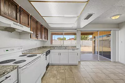 4447 N 77th Drive, Phoenix, AZ 85033 - Photo 13