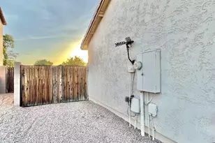 6914 S 22nd Ln, Phoenix, AZ 85041 - Photo 33