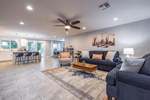 3726 E Winchcomb Dr, Phoenix, AZ 85032 - Photo 9