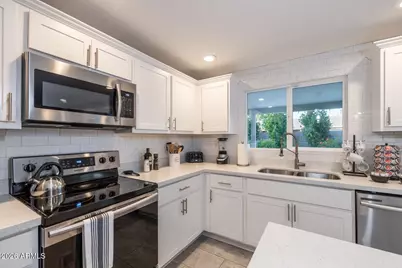 3726 E Winchcomb Drive, Phoenix, AZ 85032 - Photo 5