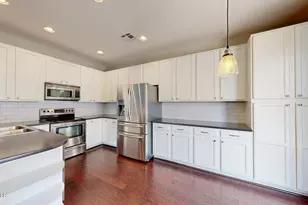 451 W Mountain Sage Dr, Phoenix, AZ 85045 - Photo 7