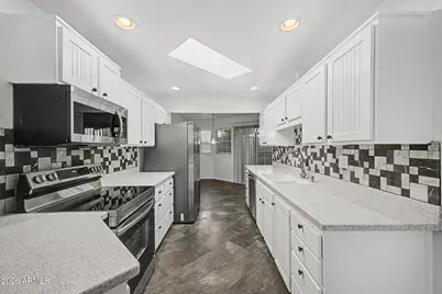 10501 W Pineaire Drive, Sun City, AZ 85351 - Photo 13