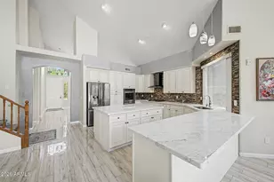 1015 E Irma Ln, Phoenix, AZ 85024 - Photo 13