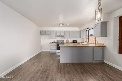 9641 N 13th Avenue, Phoenix, AZ 85021 - Photo 11