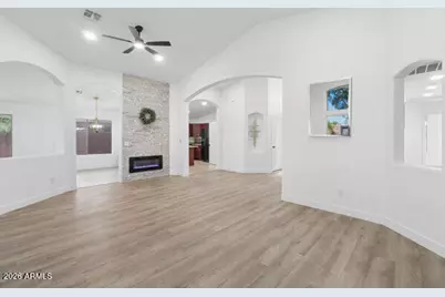 229 N 163rd Drive, Goodyear, AZ 85338 - Photo 11
