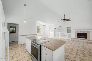 19655 N 9th St, Phoenix, AZ 85024 - Photo 15