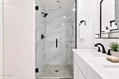 16 W Encanto Boulevard #415, Phoenix, AZ 85003 - Photo 11