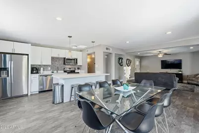 8310 E Devonshire Avenue, Scottsdale, AZ 85251 - Photo 11