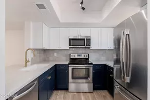 1601 W Sunnyside Dr, Phoenix, AZ 85029 - Photo 5
