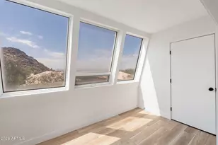 1601 W Sunnyside Dr, Phoenix, AZ 85029 - Photo 17