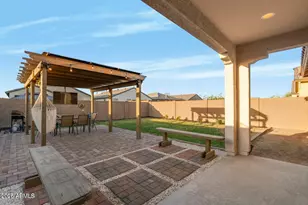 9416 W Heatherbrae Dr, Phoenix, AZ 85037 - Photo 23