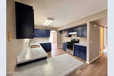 10453 N 76th Drive, Peoria, AZ 85345 - Photo 3