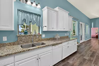 15758 S Maui Circle, Arizona City, AZ 85123 - Photo 11