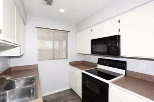 522 W Blackhawk Dr, Phoenix, AZ 85027 - Photo 25