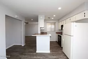 522 W Blackhawk Dr, Phoenix, AZ 85027 - Photo 23