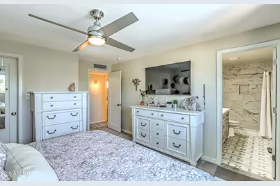 8720 E San Miguel Avenue, Scottsdale, AZ 85250 - Photo 11