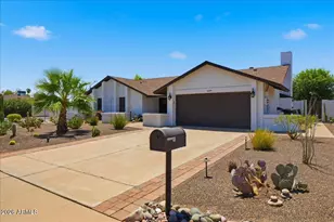 4379 E Ludlow Dr, Phoenix, AZ 85032 - Photo 1