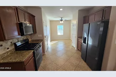 10826 W Avenida Del Rey Avenue, Peoria, AZ 85383 - Photo 5