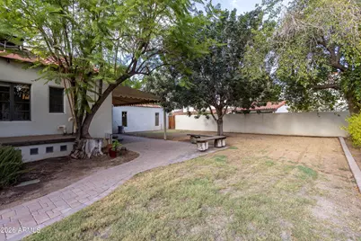 2207 N 11th Avenue, Phoenix, AZ 85007 - Photo 25