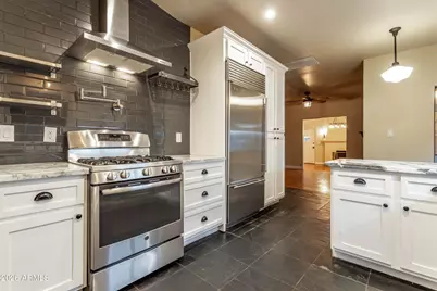 2207 N 11th Avenue, Phoenix, AZ 85007 - Photo 13