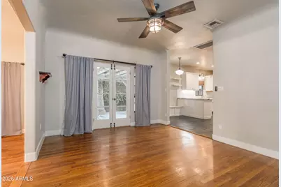 2207 N 11th Avenue, Phoenix, AZ 85007 - Photo 9