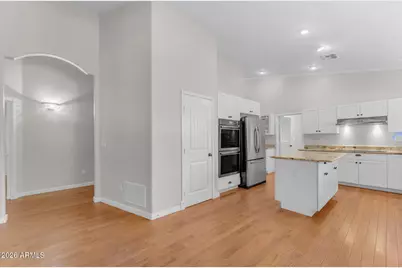 2720 W Harvest Groves Lane, Phoenix, AZ 85041 - Photo 21