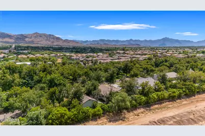 2720 W Harvest Groves Lane, Phoenix, AZ 85041 - Photo 47