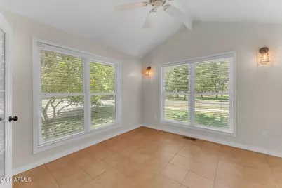 2720 W Harvest Groves Lane, Phoenix, AZ 85041 - Photo 21
