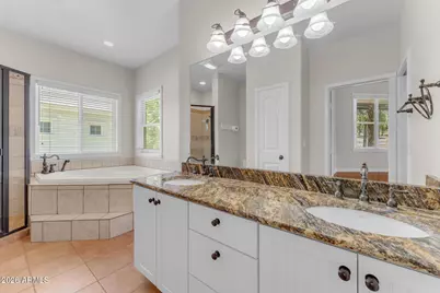 2720 W Harvest Groves Lane, Phoenix, AZ 85041 - Photo 43