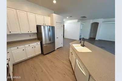8003 W Clara Lane, Peoria, AZ 85382 - Photo 9