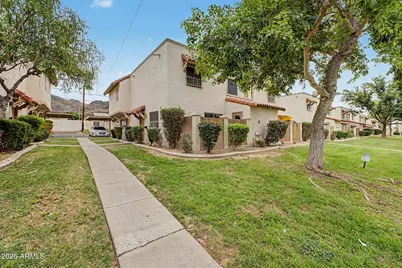 8841 N 12th Place, Phoenix, AZ 85020 - Photo 1