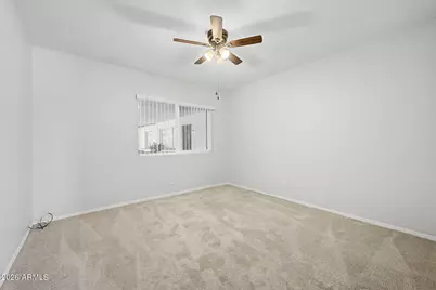 721 E Montebello Avenue #210, Phoenix, AZ 85014 - Photo 17
