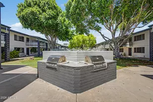 721 E Montebello Ave, Phoenix, AZ 85014 - Photo 23