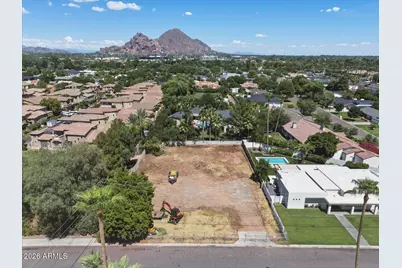 5041 N 34th Street #37, Phoenix, AZ 85018 - Photo 1