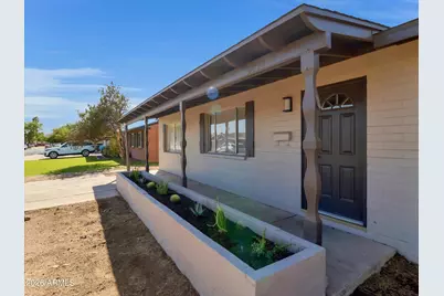 6014 W Avalon Drive, Phoenix, AZ 85033 - Photo 1