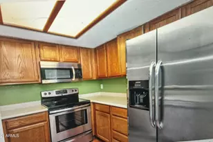 33 E Beck Ln, Phoenix, AZ 85022 - Photo 5