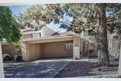 33 E Beck Lane, Phoenix, AZ 85022 - Photo 1