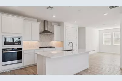 27452 N 69th Lane, Peoria, AZ 85383 - Photo 3