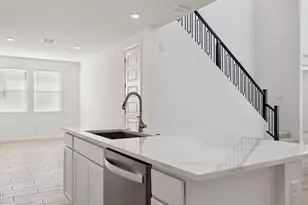 27452 N 69th Ln, Peoria, AZ 85383 - Photo 5