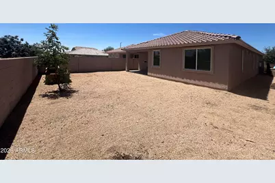 19 N 197th Drive, Buckeye, AZ 85326 - Photo 7