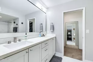 8323 E Keim Dr, Scottsdale, AZ 85250 - Photo 19