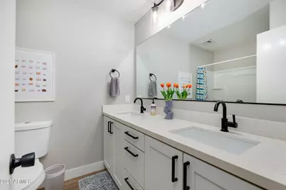 8323 E Keim Drive, Scottsdale, AZ 85250 - Photo 27