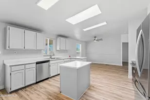 42207 W Solano Dr, Tonopah, AZ 85354 - Photo 9