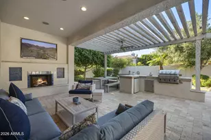 2682 W Carla Vista Dr, Chandler, AZ 85224 - Photo 11
