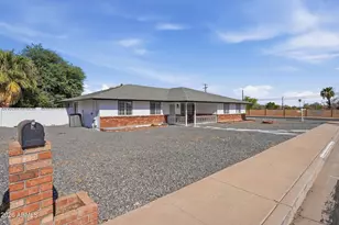 1756 N Summer Cir, Mesa, AZ 85203 - Photo 3