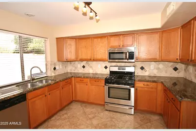 12826 W Windsor Avenue, Avondale, AZ 85392 - Photo 5