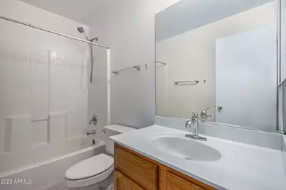 1525 W Burgess Lane, Phoenix, AZ 85041 - Photo 19